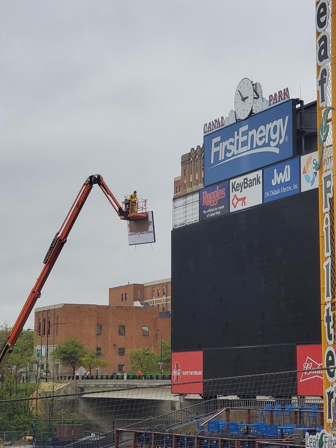 Sign install with a lift